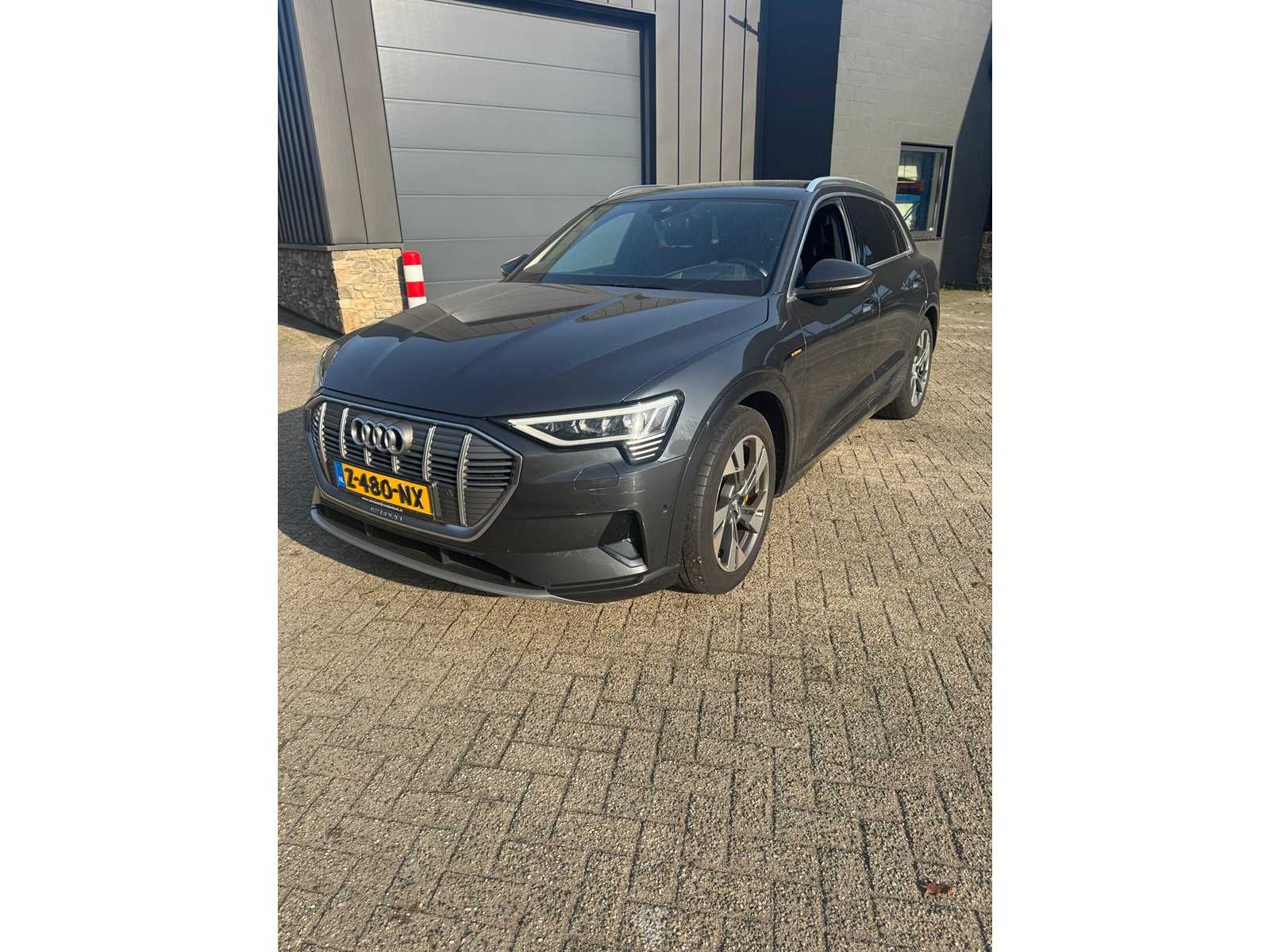 Audi – 2020 – e-tron – e-tron 55 q adv PL + – Automatic – Car