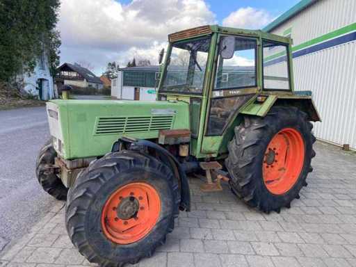 1979 FENDT Farmer 106S all-wheel drive farm tractor with all-wheel drive