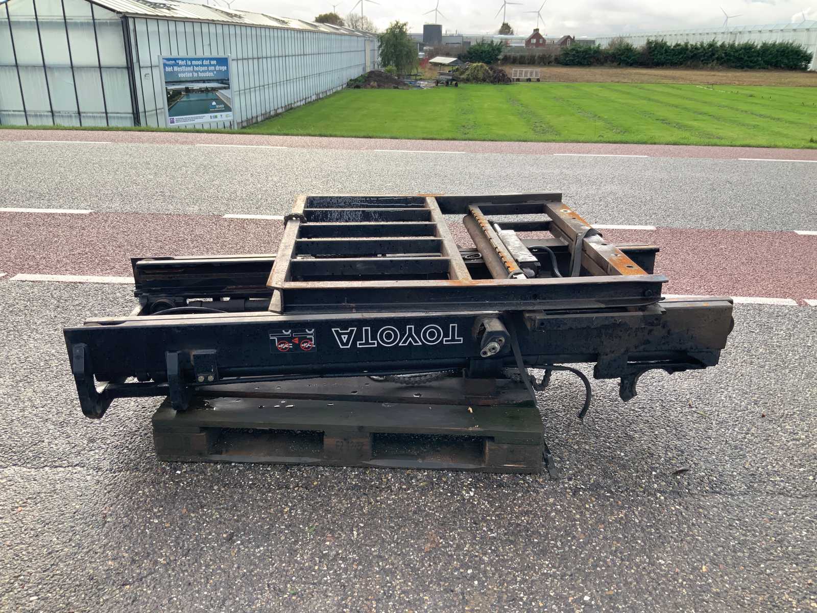 Toyota 7 Series Lifting Mast