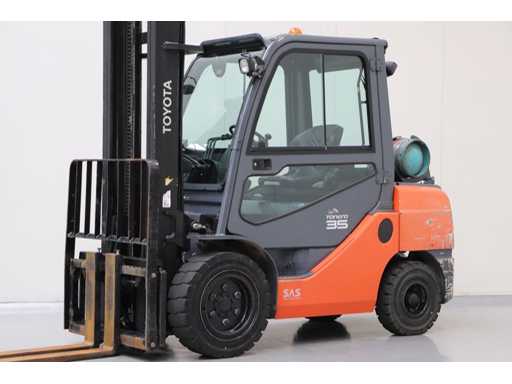 Toyota - 02-8FGJF35 - Gabelstapler, Seitenschalter, 2015, 5M