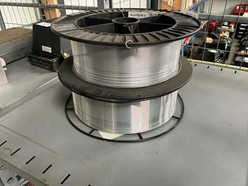 Aluminum welding wire (2x)