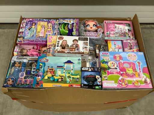 Toys - Including Lego, Star Wars and LOL