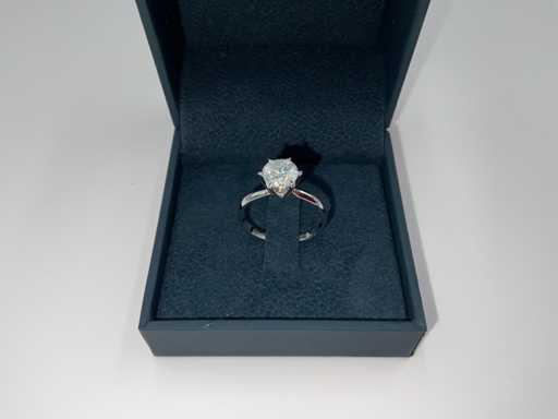 14 krt. Anello in oro bianco con diamante 1,51 crt. Naturale