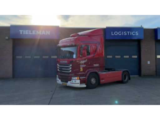 bdeb60a7-7c7f-4c36-a088-16a7207cb03a.mp4