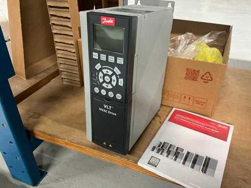 Danfoss FC-102P2K2T4E20H1XG 2.2 Kw Frequency Converter