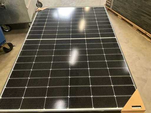 Jinko JKM420N-54HL4-V Solar Panel (12x)