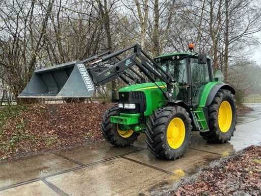 2005 John deere 6820 Front Loader and Bucket Four Wheel Drive Farm Tractor