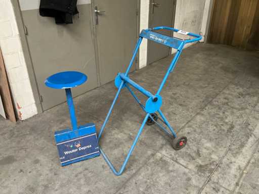 Kimberly-Clark Paper Roll Holder (2x)