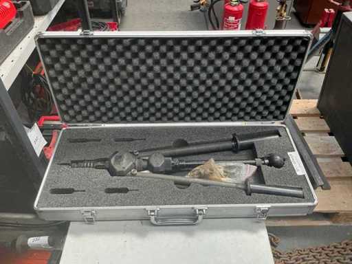 POP Nut PNT310 Blind Rivet Pliers
