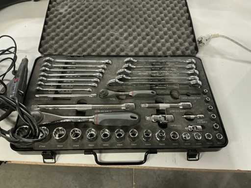 Zestaw nasadek i kluczy zachodnich