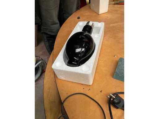 Canon à lumière noire à lampe supplémentaire