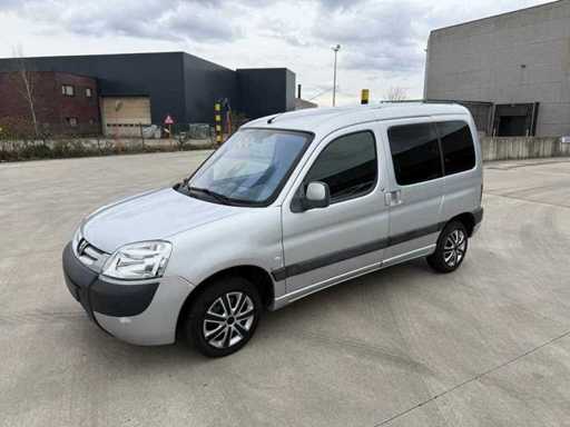 PEUGEOT - 2004 - PARTNER - LUDZIE - Samochód