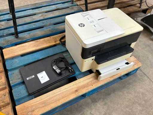 Acer Aspire E17 ES1-711-C8LW Laptop