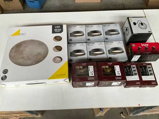 Verschiedene Marken: Mix lot Innen- und Außenbeleuchtung (13x)