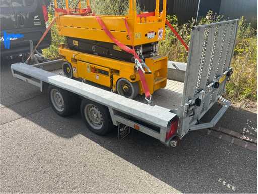 RIMORCHIO HULCO MACCHINA 2013 