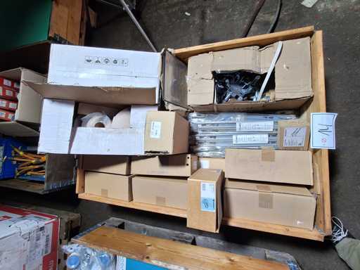   Palette Installationsmaterial GEBERIT + Stübbe