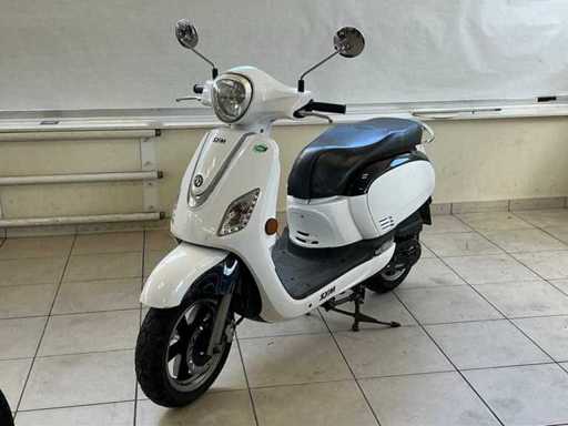 SYM Moped Scooter Fiddle III Scooter, F-634-XP