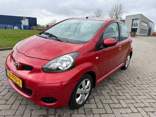 Toyota Aygo 1.0 12V Aspiration Red, 31-PFD-5