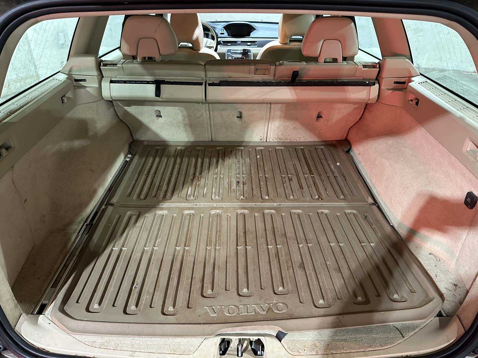 Volvo V70 2.0 D4 Summum 181pk 2015 (Origineel-NL), GB-859-B