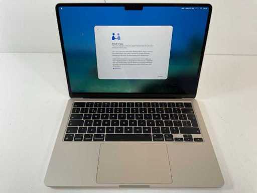 Apple MacBook Air 13,3", Apple M2, 8GB RAM, 251GB SSD