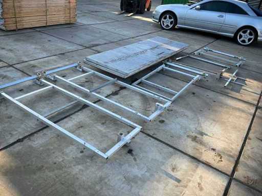 Aluminium plateau met diverse beugels