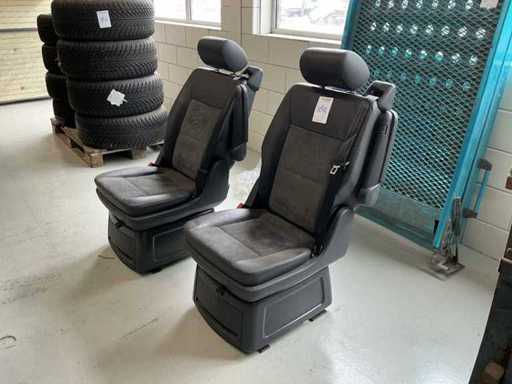Fotele Volkswagena (2x)