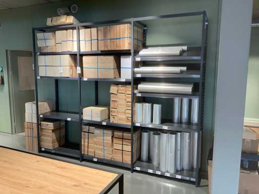 L&H Store Shelving