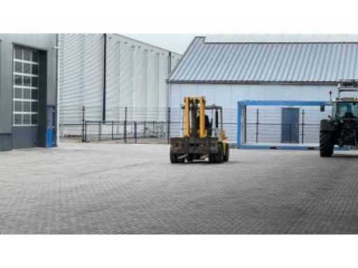 ce4d0aaf-cf41-4161-8ccc-1149af1b9aee.mp4