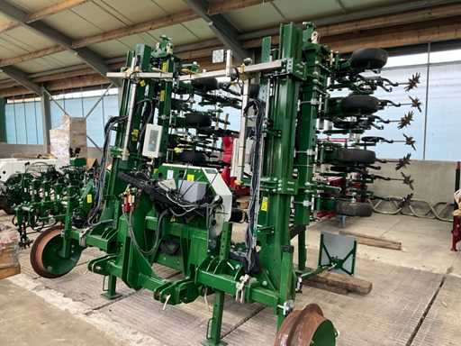 2024 Garford InterRow Triple Sideshift Schoffelmachine