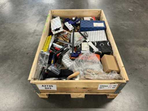 Batch of hand tools & mix