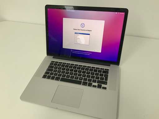 Apple A1398 15-calowy MacBook Pro MJLQ2N/A Laptop