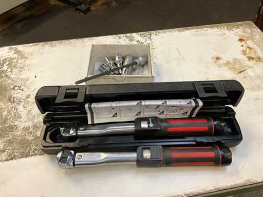 Cheie dinamometric? Gorbar 60 cu accesorii (2x)