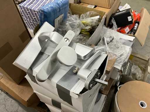 Ferramenta per porte a batch e varie