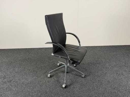 AHREND - 350 - Conference chair