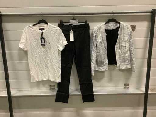 Markenkleidung (43x)