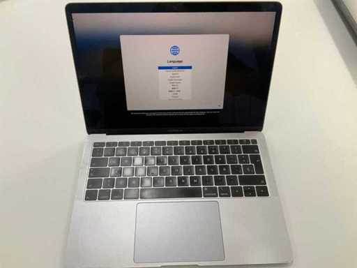 Apple A1932 13-Zoll MacBook Air MRE82N/A Laptop