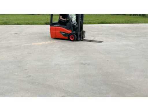 16c24cd0-b4d4-42f2-808c-5197d3468a27.mp4