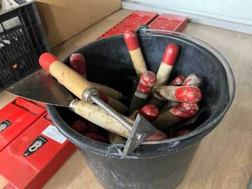 Charge von Farbschaber