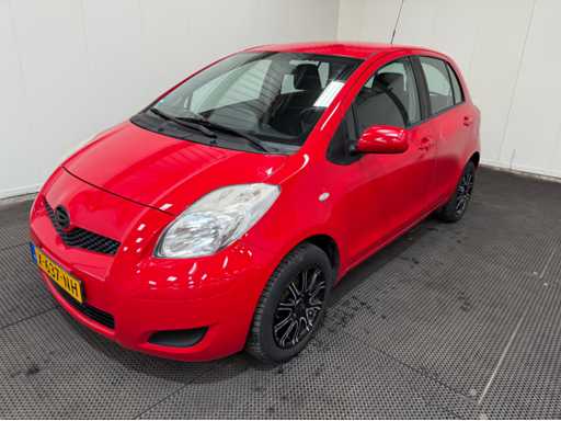 Toyota - Daihatsu - Charade - Auto - 2011