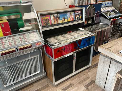 Seeburg ESS160 Stereo Showcase Jukebox