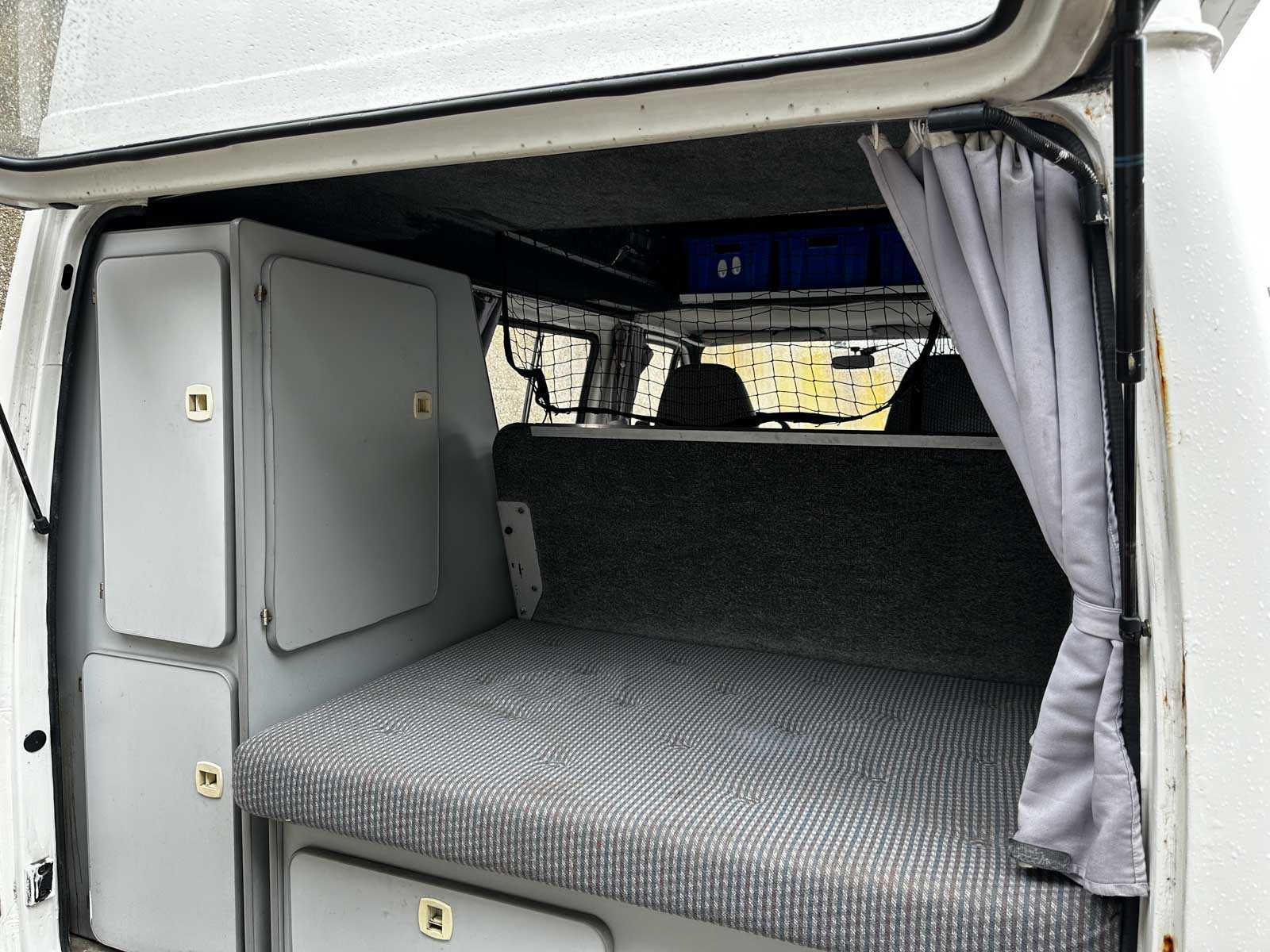 Ford Transit 100D KAMPEERAUTO 69pk 1992 Camper (Origineel-NL), DZ-NN-77