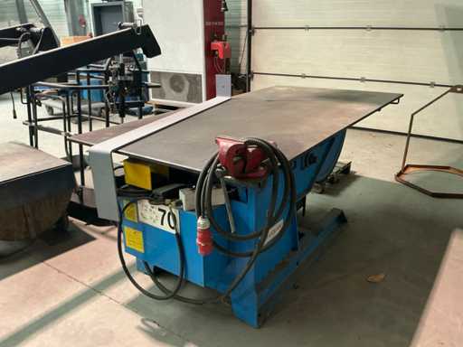 2001 SAF Memorax 18HVPV Welding Table