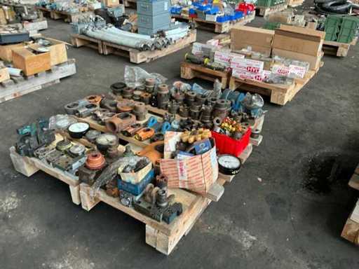 Batch of various parts