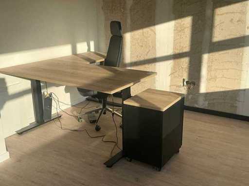 L-shaped desk