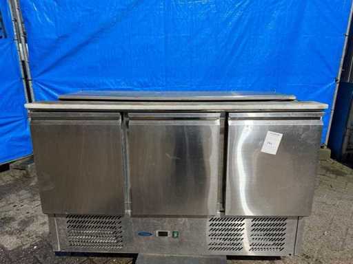 Refrigerated workbench with salad bar