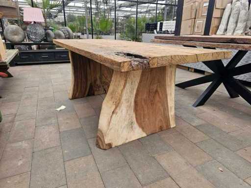 Exklusiver Massivholz Esstisch - Rustikales Unikat (197cm)