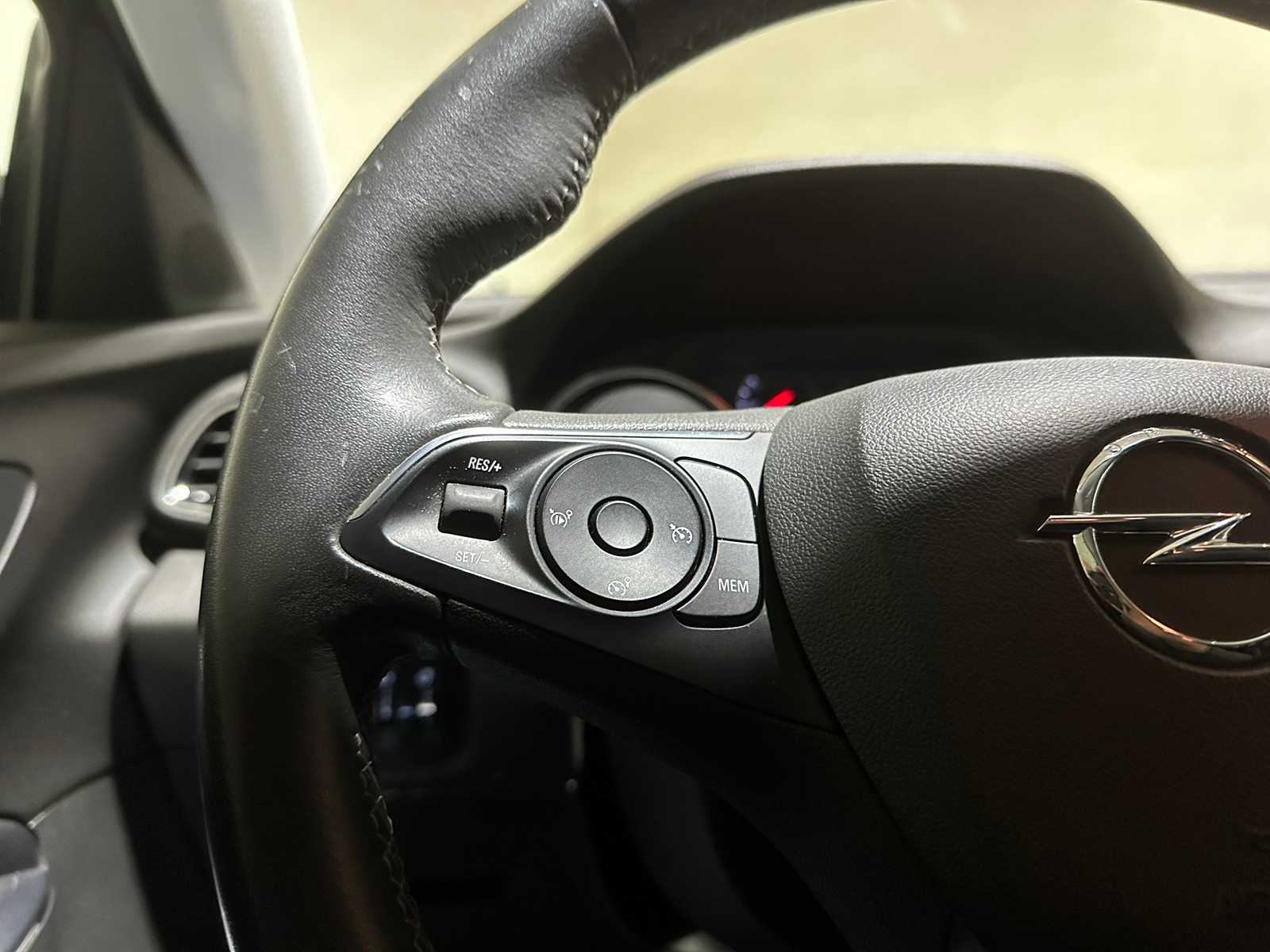 Opel Grandland X 1.2 Turbo Business Executive 131pk 2020, J-921-TN