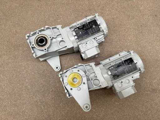 Lenze MDSMAXX063-22C0C Motorreductor (2x)