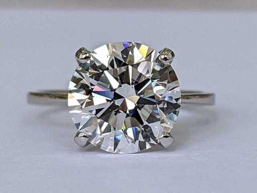 14 Karaat witgouden ring met 5,05 ct. diamant