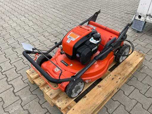 2020 Husqvarna LC253S Grasmaaier
